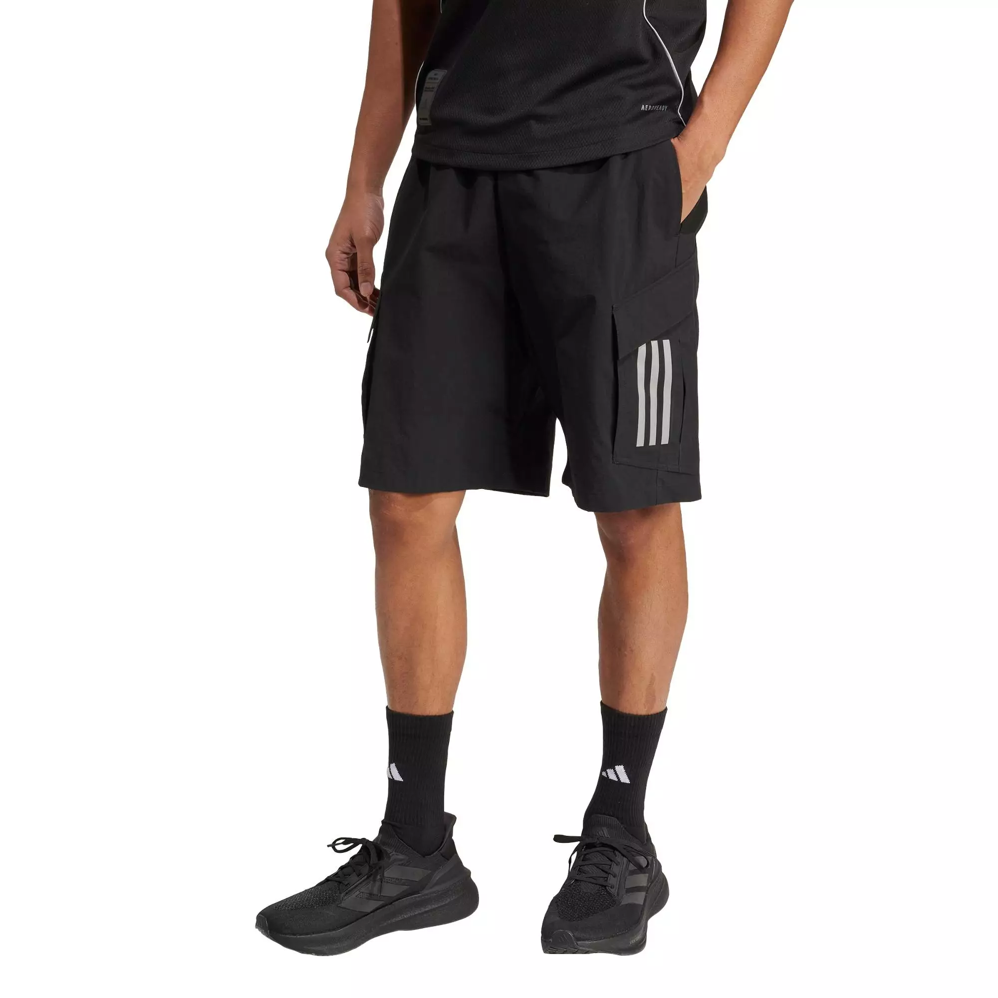 Motorsport MERCEDES - AMG PETRONAS FORMULA ONE TEAM MECHANICS SHORT Men Black JX8279