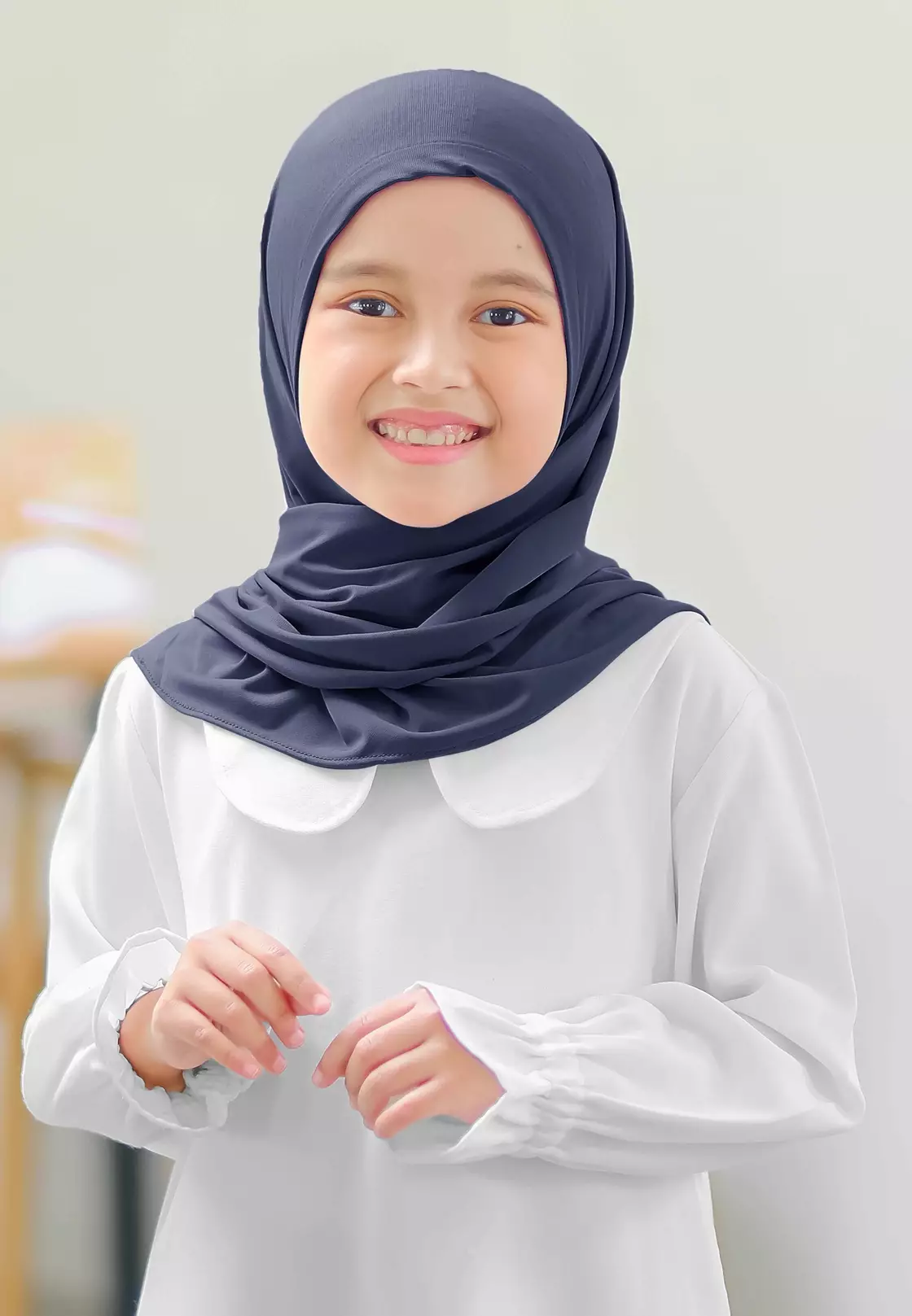 Cotton Bee - Cyra Bergo Kancing | Hijab Instan Anak - Navy - M