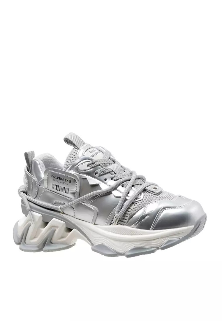 White and silver on sale sneakers