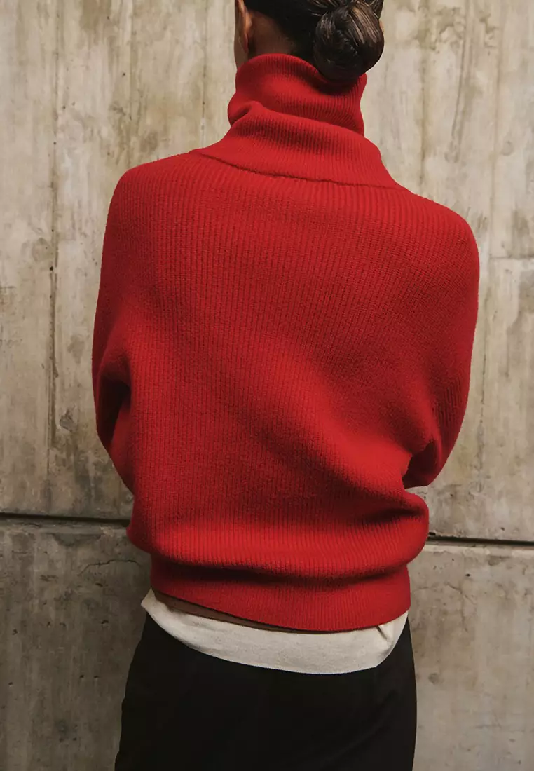 Sweater with Contrasting Zip Collar