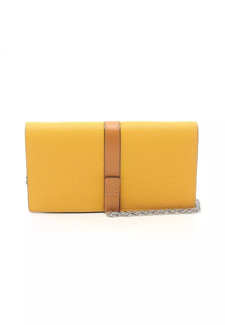 Loewe wallet deals on chain
