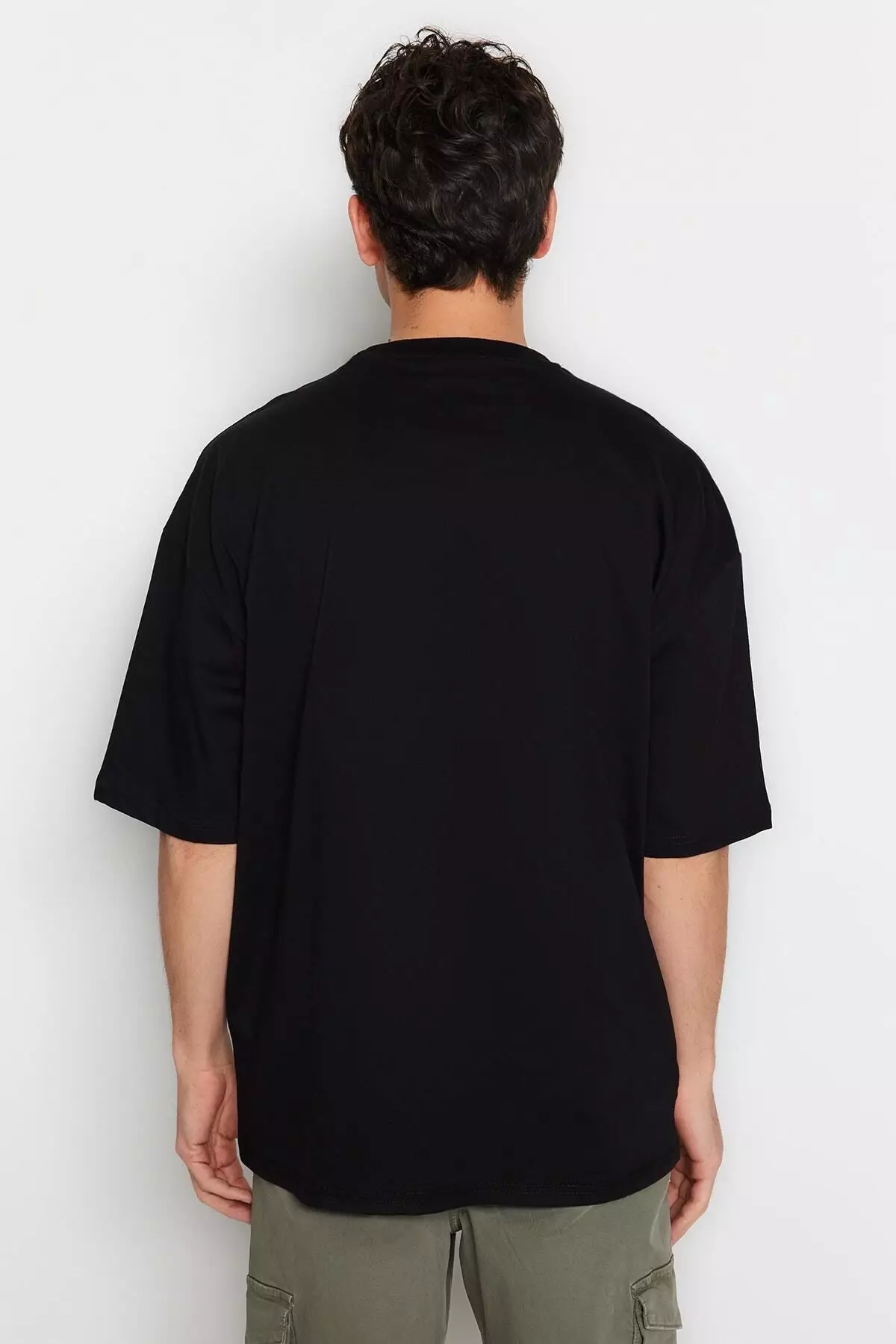 Plus Size Black Oversize/Wide Cut 100% Cotton Dinosaur Embroidered T-Shirt TMNSS24BF00013