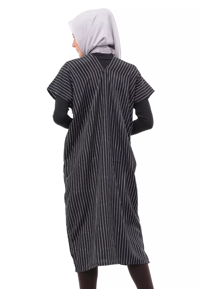 Lolita Long Dress Wanita Kerah V Neck Motif Stripe Free Cuff Regular Fit - Black