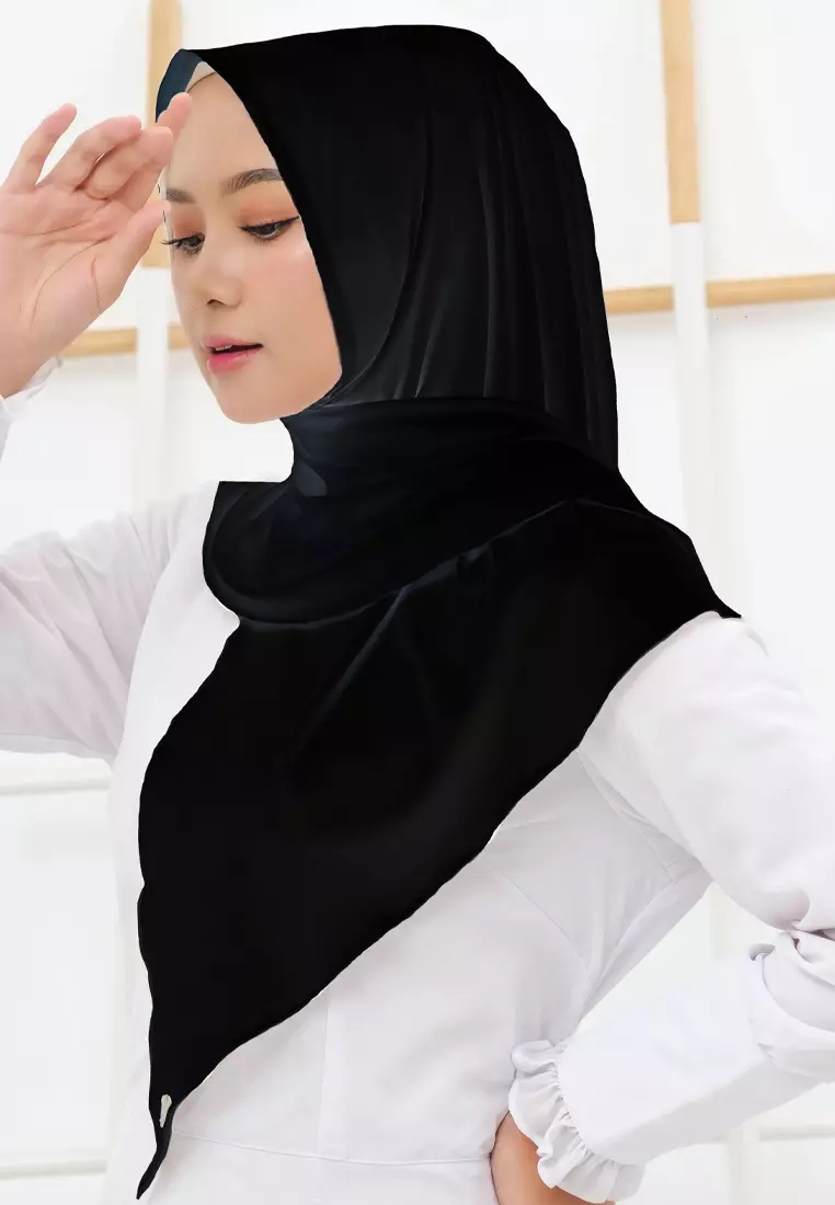 Jilbab Wanita Instan Curve Hijab Black