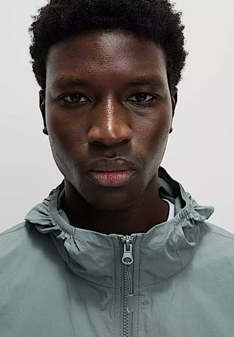 Lightweight Packable Windbreaker Jacket with Stormwear