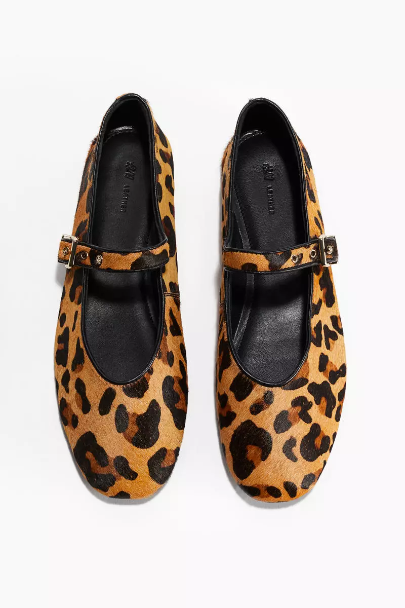 Discount on H&M  shoes - SKU: Leather Mary Janes