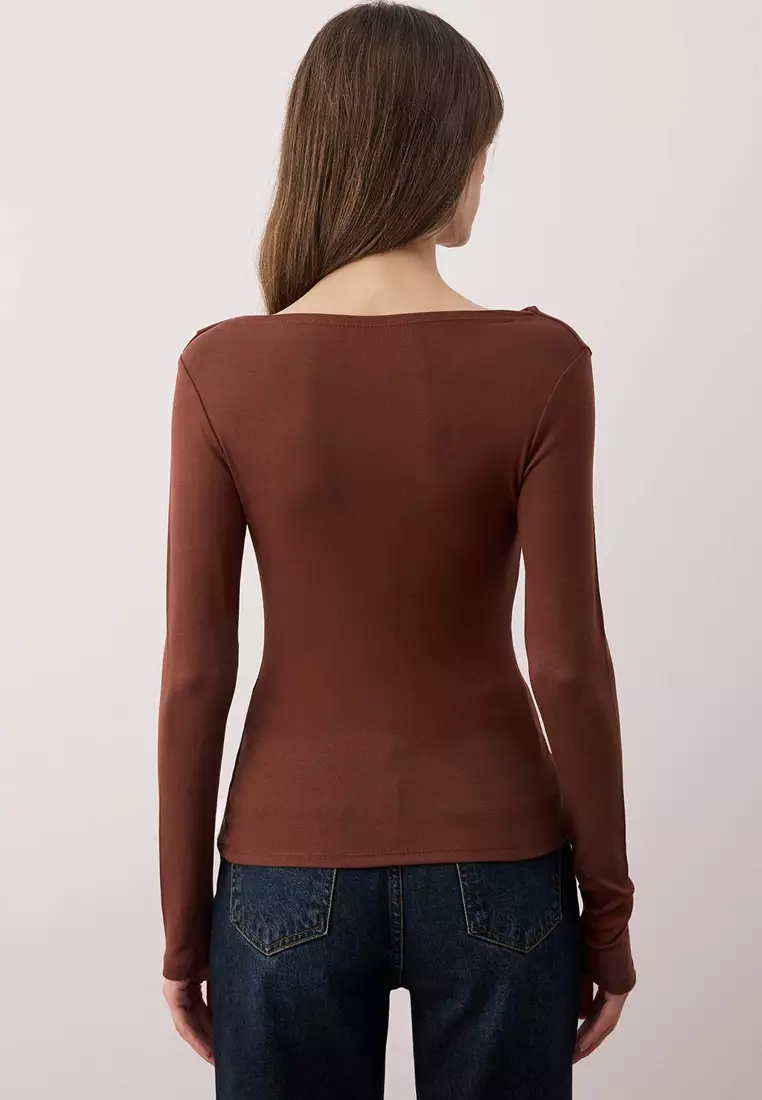 Fitted/Bodycon Asymmetric Neckline Detailed Soft Fabric Knitted Blouse