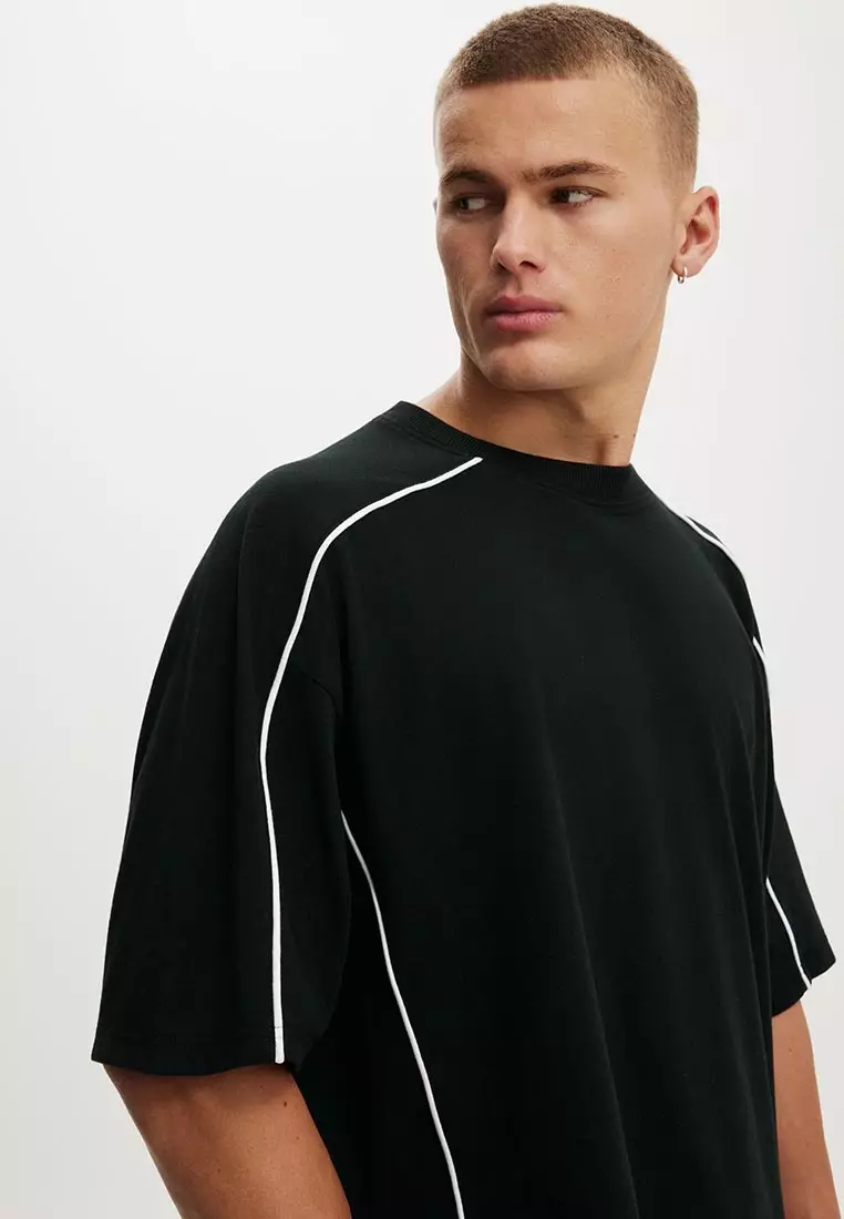 Cropped Fit T-Shirt