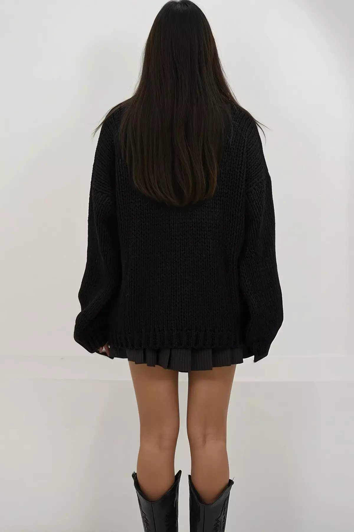Black V-Neck Thick Thessaloniki Knitted Soft Textured Oversize Sweater Alc-X14850