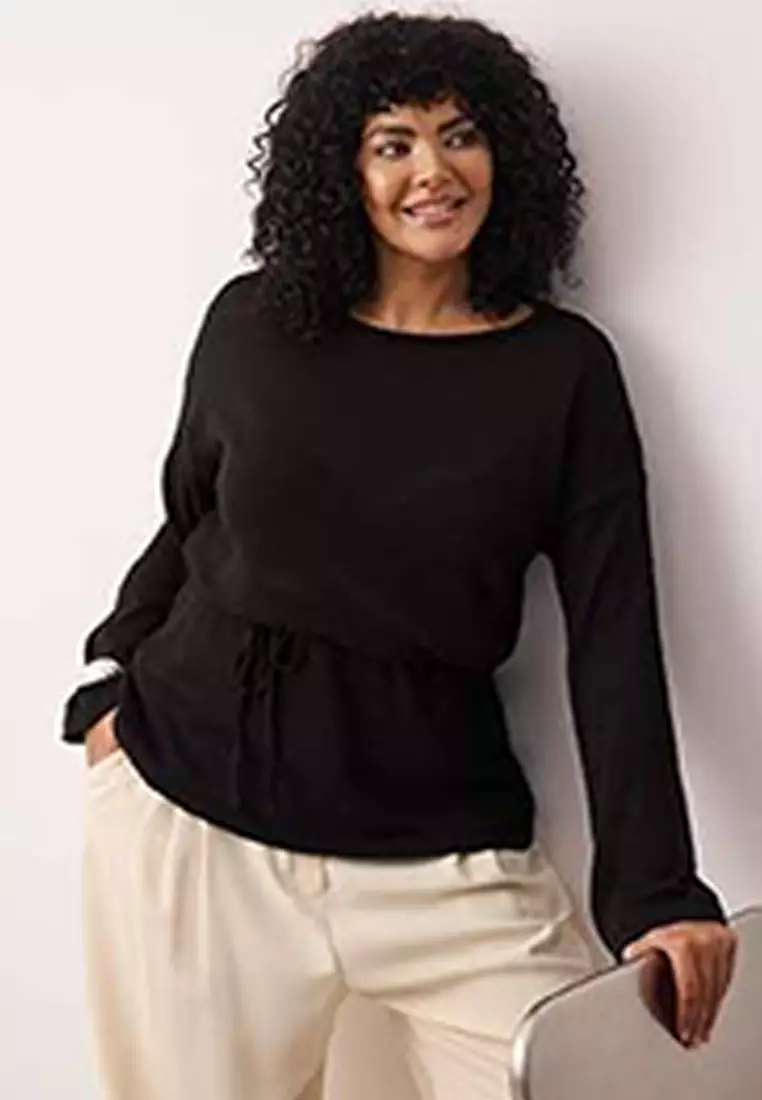 Black Boat Neck Slim Sweater With Belt At Waist Tbbaw26An00036