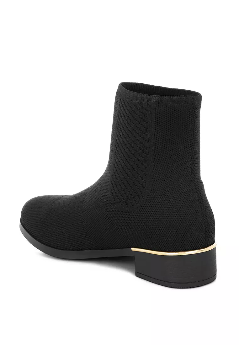 Sepatu Bot Kaus Kaki Rajutan Warna Hitam