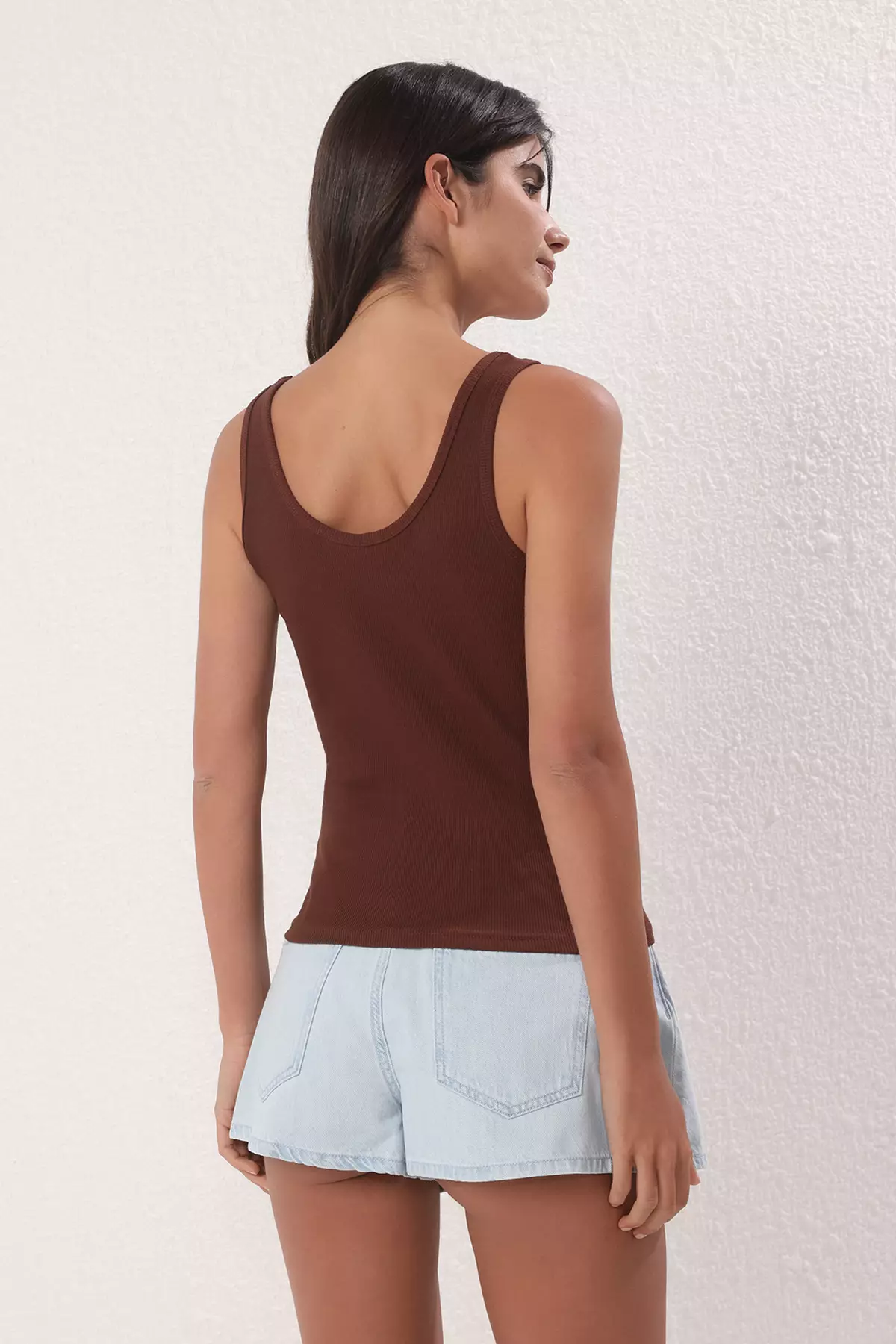Brown Fitted/Body Fitted Pool Collar Elastic Knitted Tank Top TWOSS22AL0042