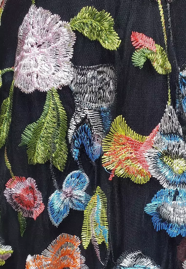 優雅飄逸花卉繡花薄紗晚禮服