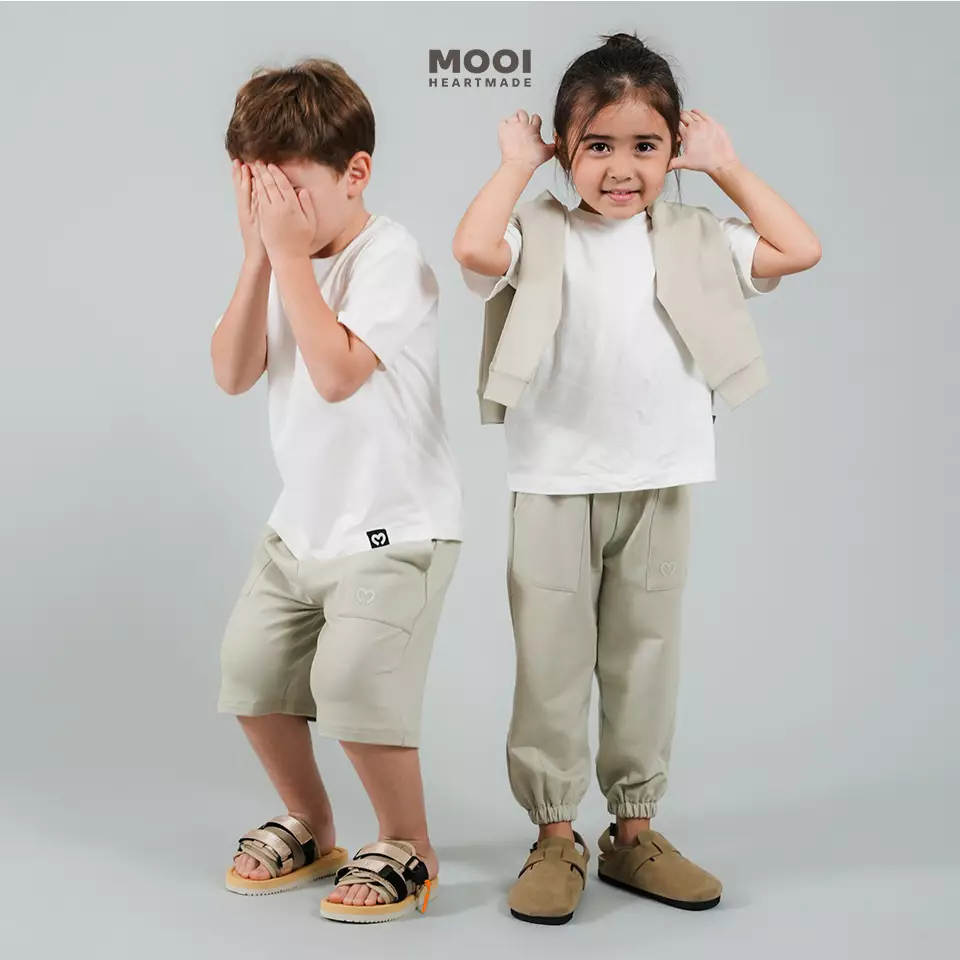 Mooi Sandal Traveling Anak Yoshi - Grey