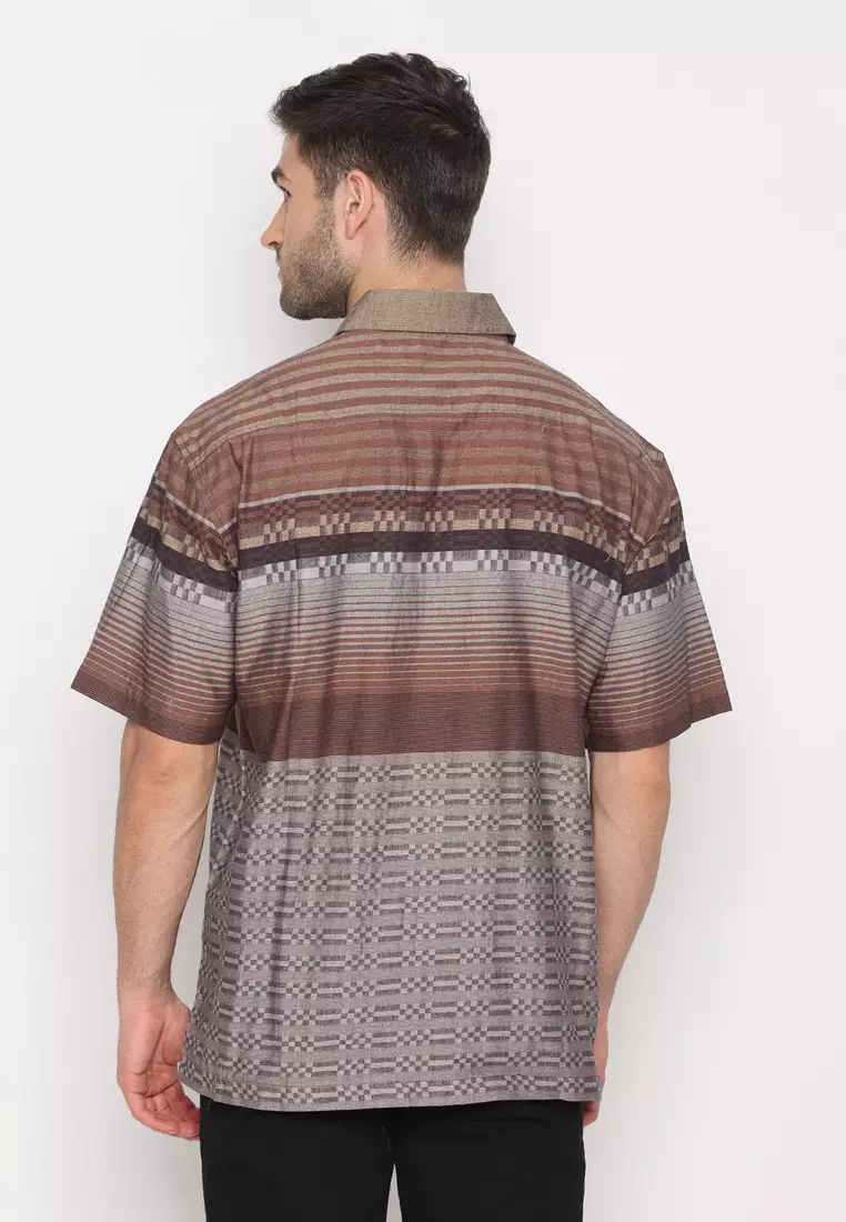 POLICE Kemeja Border Printing Coklat Abu Regular Fit Pria