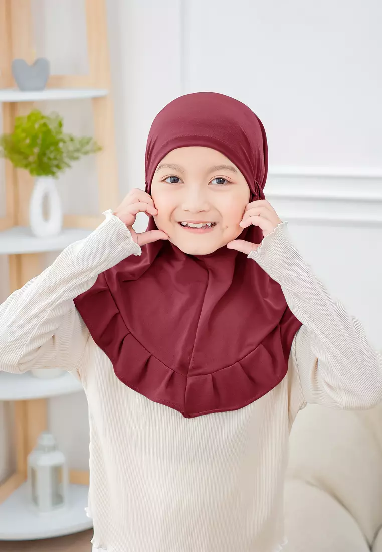 Cotton Bee - Ziva Ruffle Instan | Hijab Instan Anak | Kerudung Jilbab Bergo Tali Anak - Cherry Plum - L