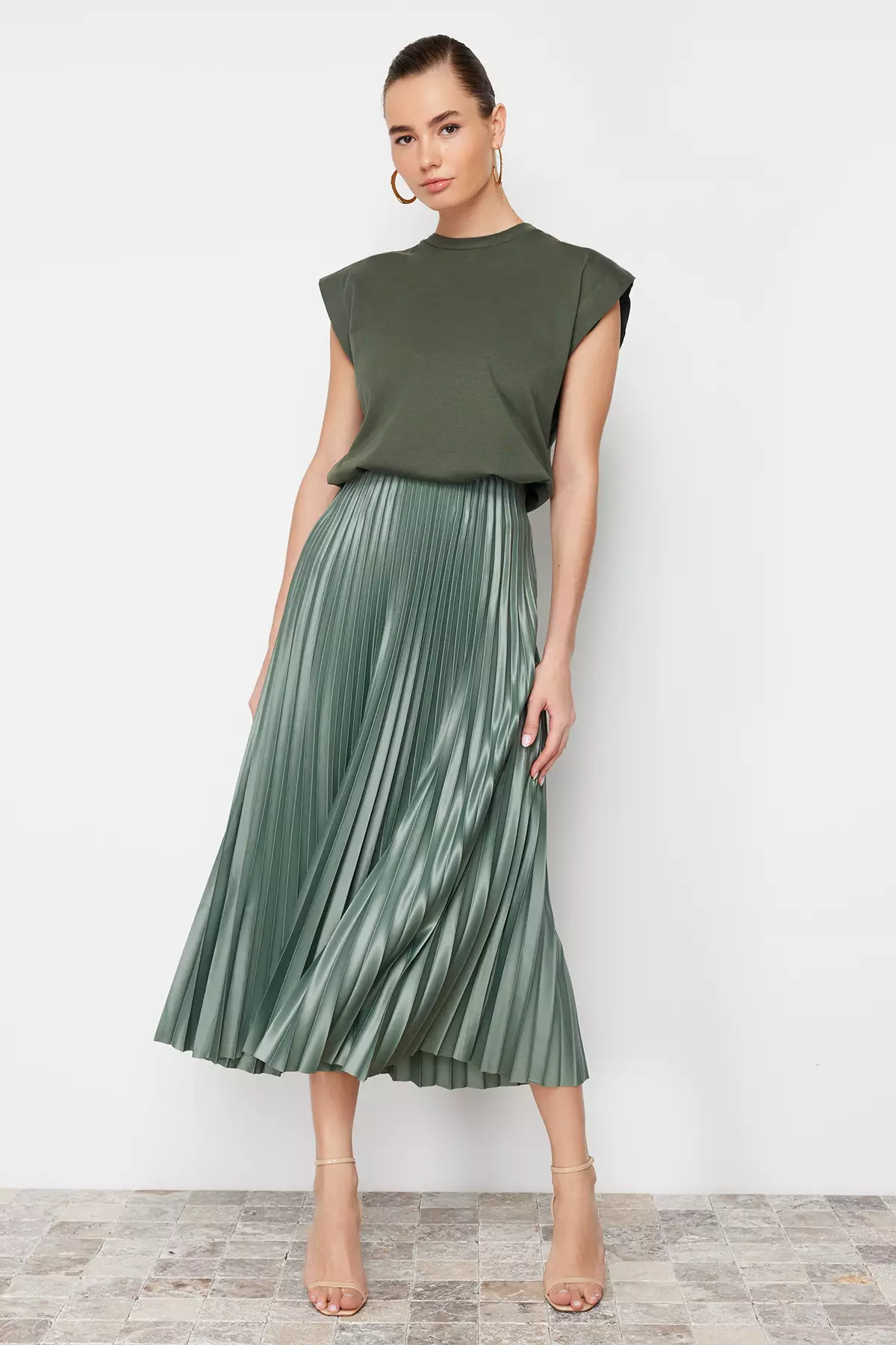 Pleated Maxi Knitted Skirt