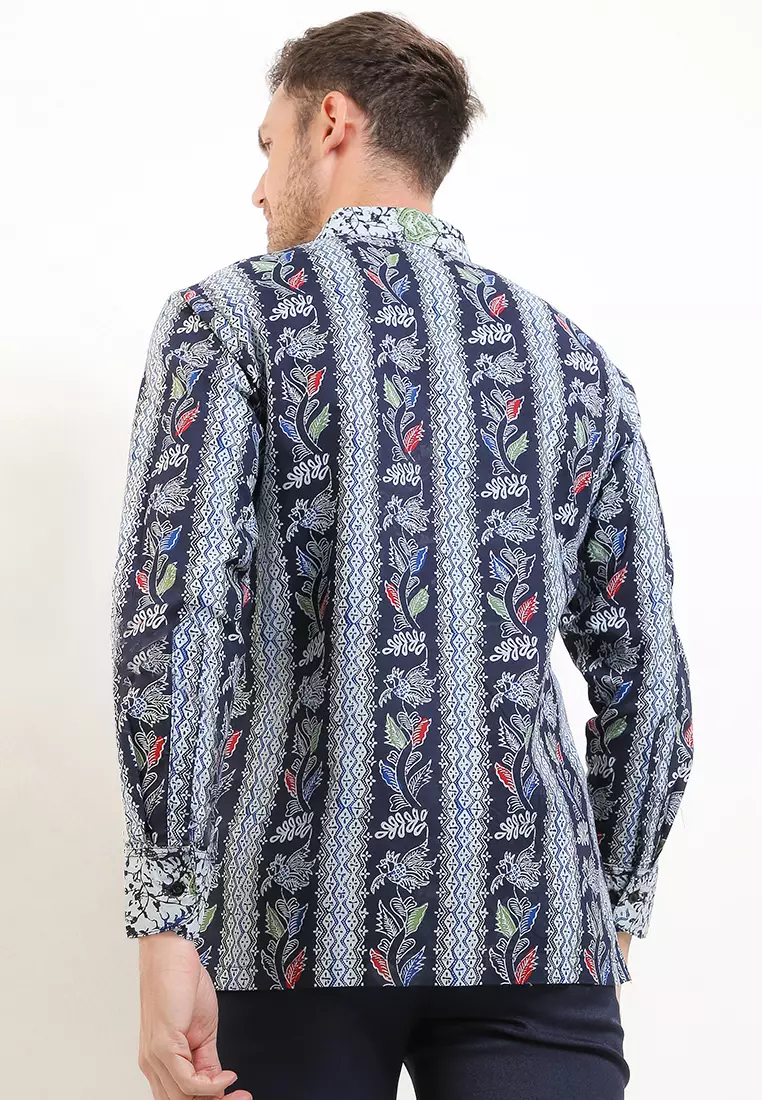 Kemeja Batik Body Fit Tumpal Hati