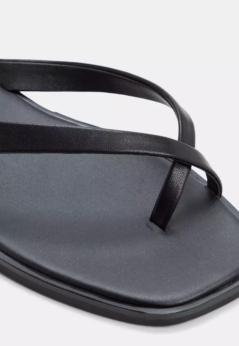 Daressi Flat Sandals