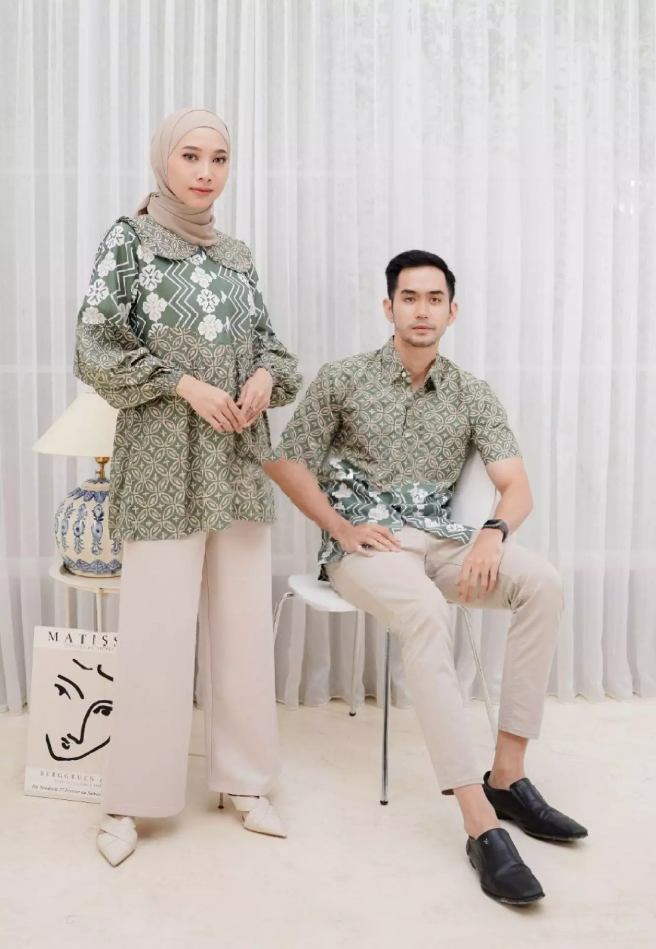 Dharmarendra Hijau Kemeja Batik Pria Premium Elegant Lengan Pendek B.K