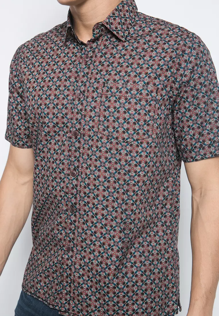 Regular Fit - Kemeja Casual - Full Motif - Maroon