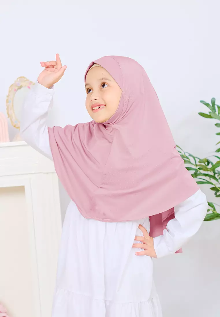 Cotton Bee - Jennaira Bergo Dagu | Hijab Instan Anak Non Pad - S