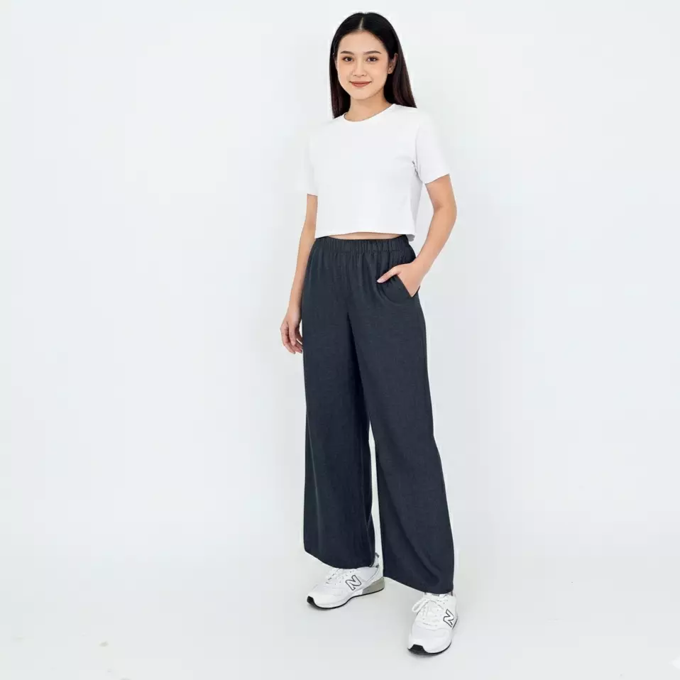Elmira Basic Pants - HITAM