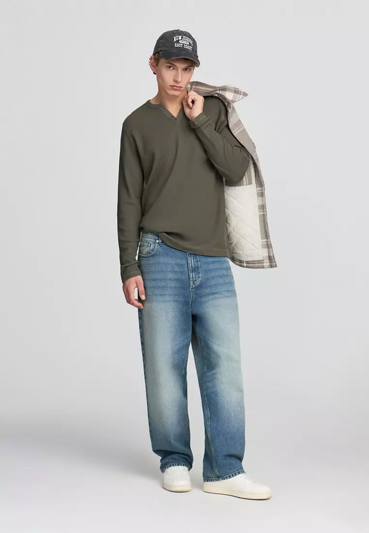 Man Long-Sleeved T-Shirt