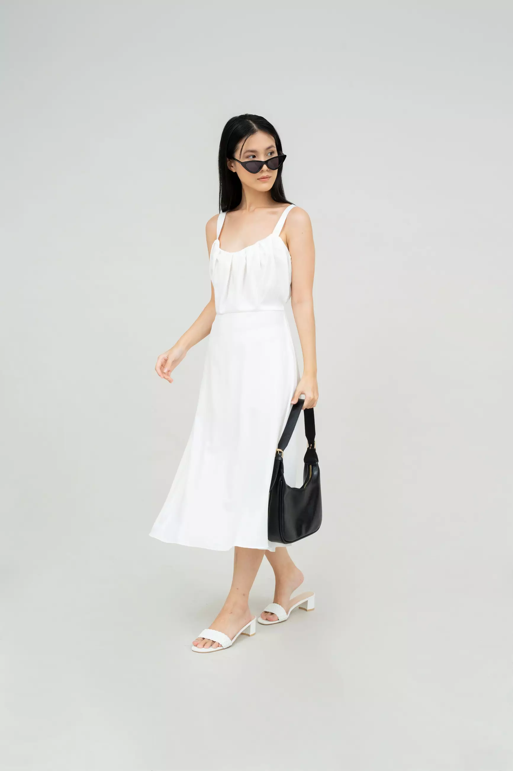 Houseofcuff Moon Dress in White Dress Tanpa Lengan