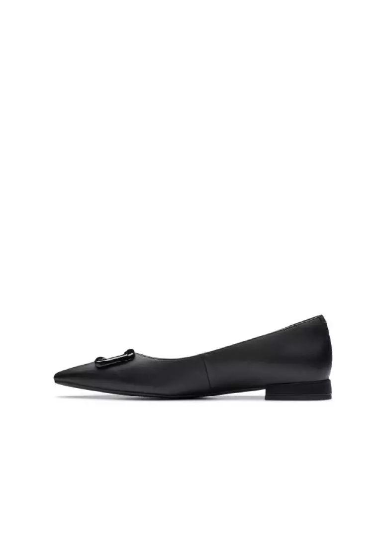 Buy clarks shoes online singapore sales