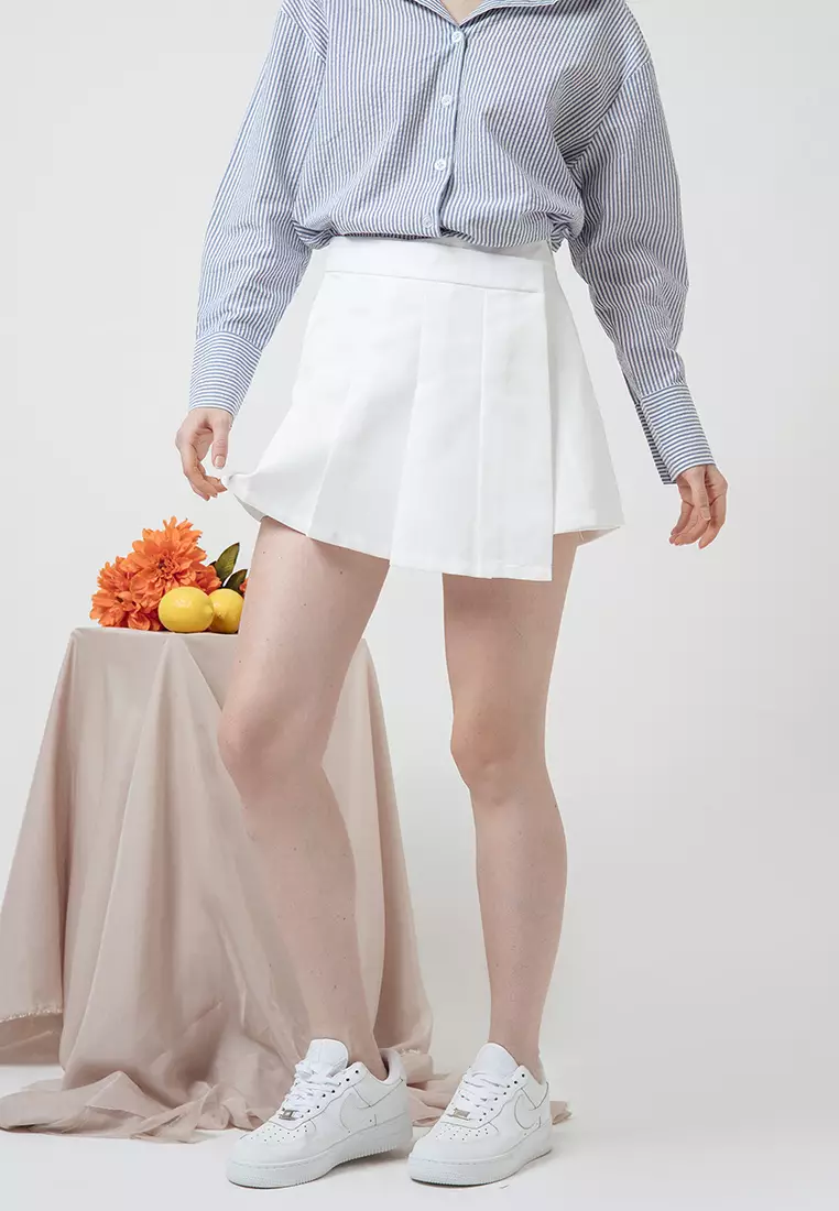 Pleated Skort in White