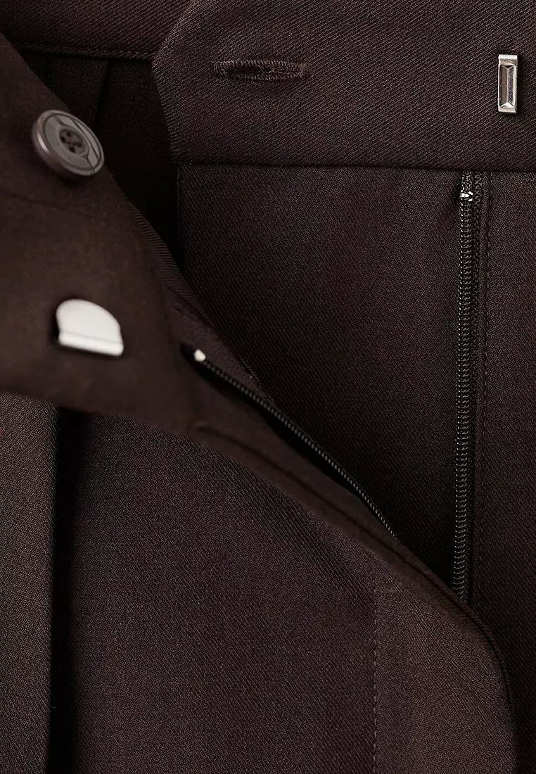 Wide-Leg Mid-Rise Pleated Trousers