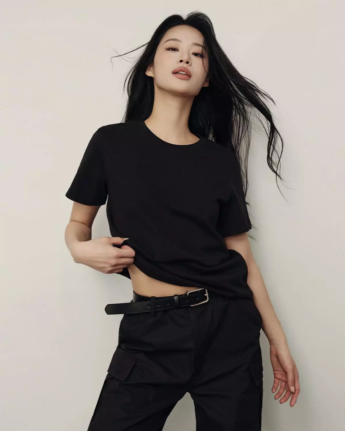 Giordano Women's (Online Exclusive) Korea  Basic Tee 0532555305