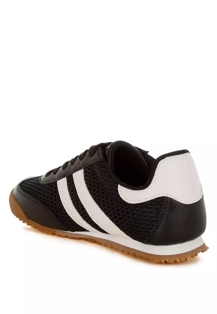 Sepatu Kets Bertali Bergaris Kasual Warna Hitam