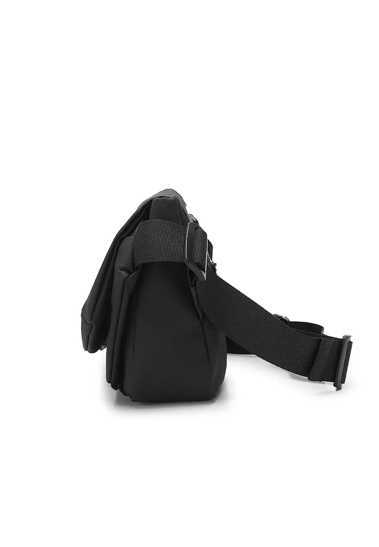 Men's Chest Bag / Sling Bag / Crossbody Bag (Tas Dada / Tas Selempang Pria) - Hitam