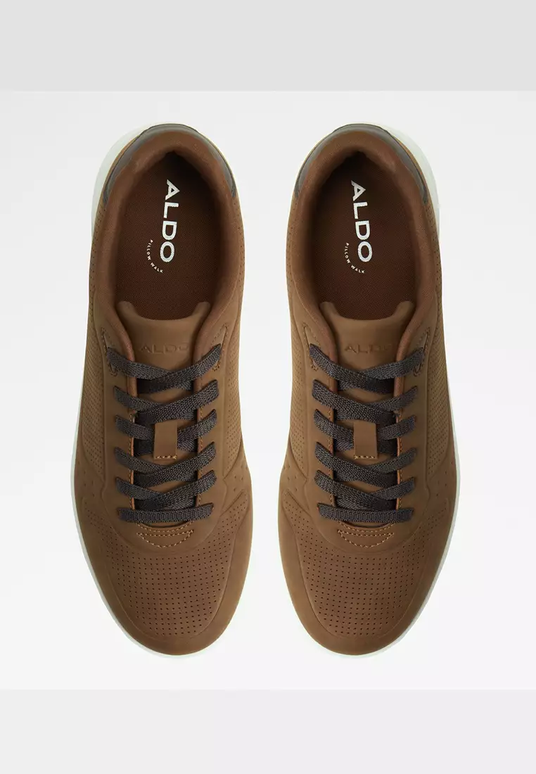 Robie Low-Top Sneakers