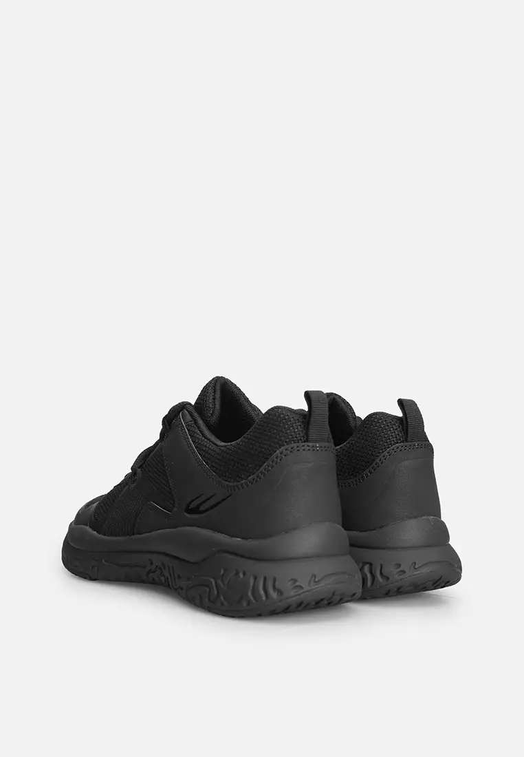 World Balance Vela Trainer Women's Performance Shoes