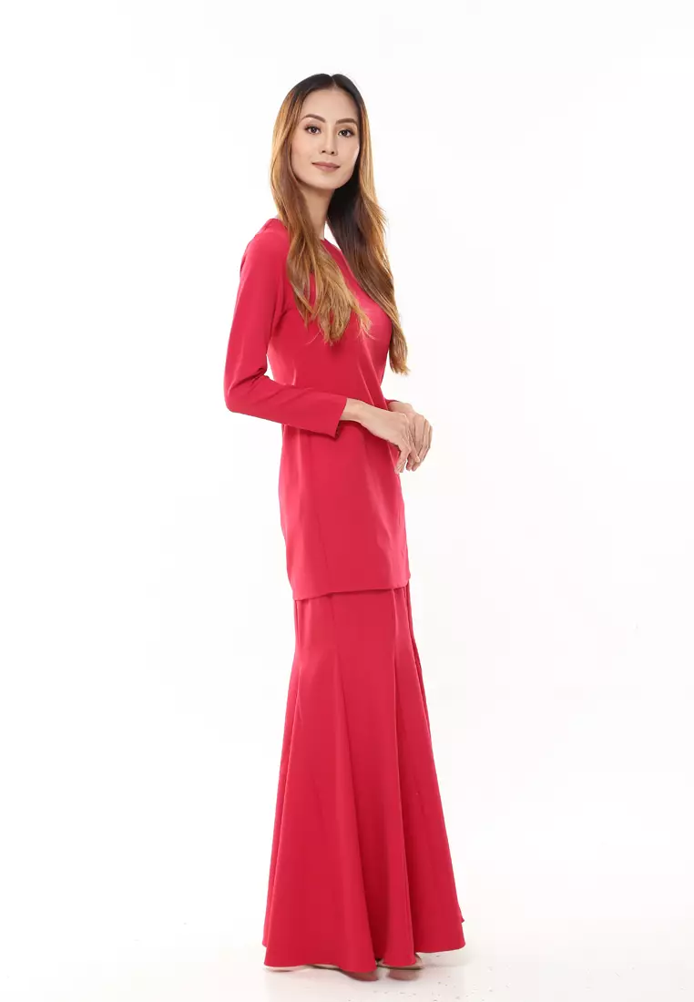 Rina Kurung in Red Chilli