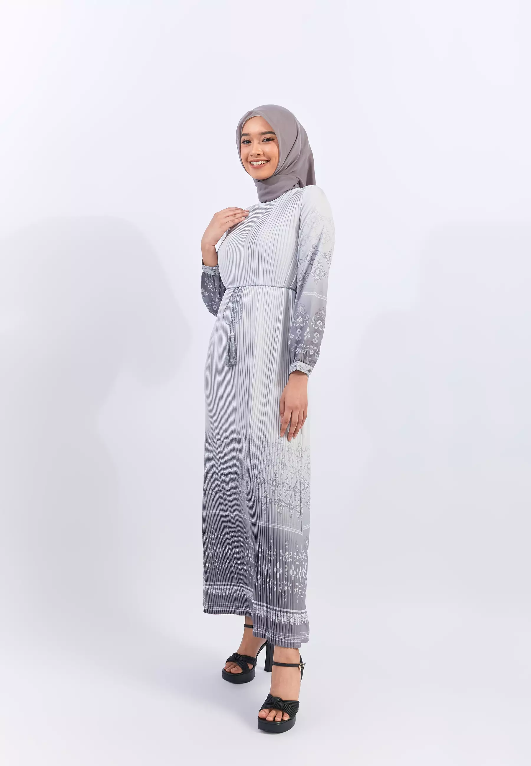 Geela X Aurelie Hermansyah - Hafsah Grey Dress (G.42123)