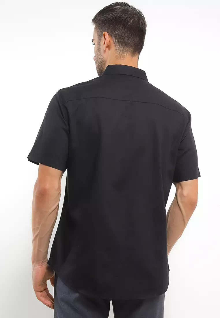 Kemeja Lengan Pendek Slim Fit - Black