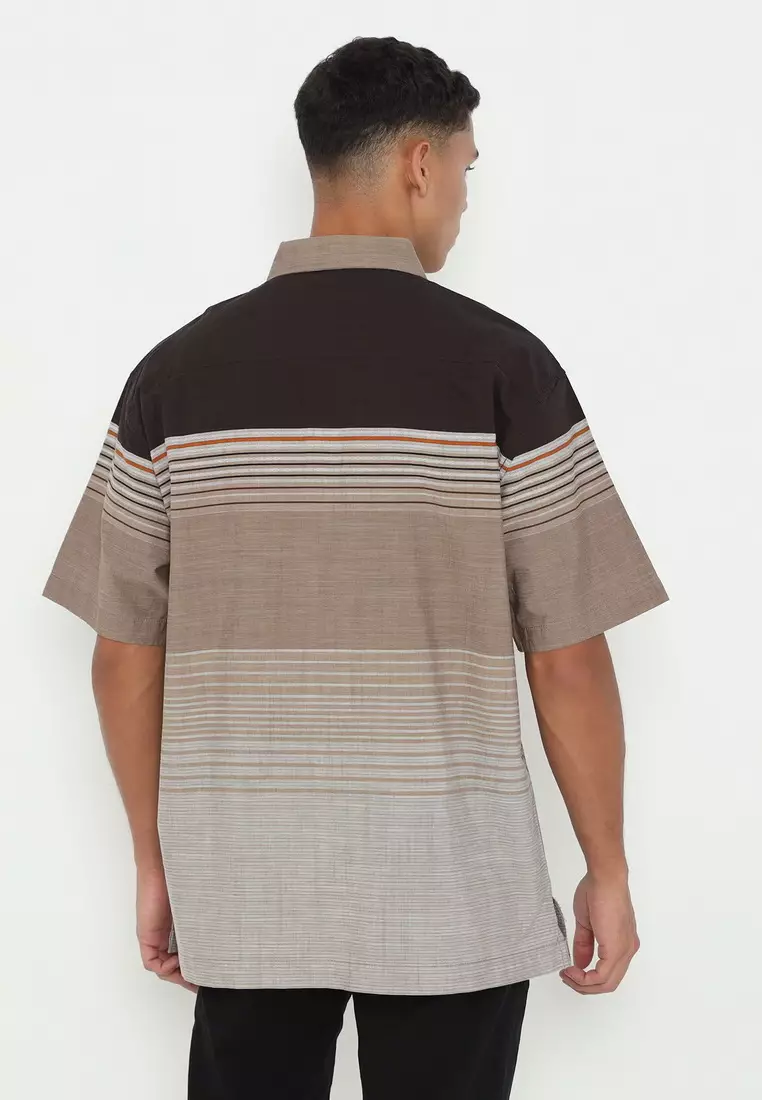 POLICE Kemeja Border Printing Regular Fit Pria