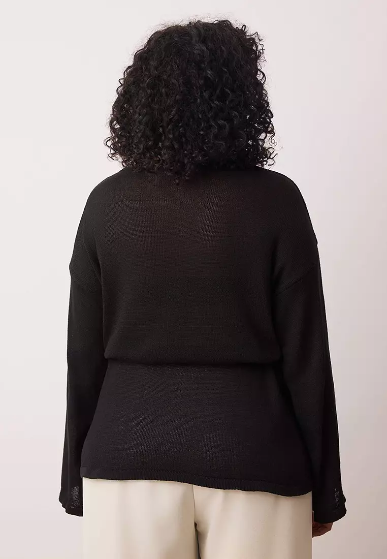 Black Boat Neck Slim Sweater With Belt At Waist Tbbaw26An00036
