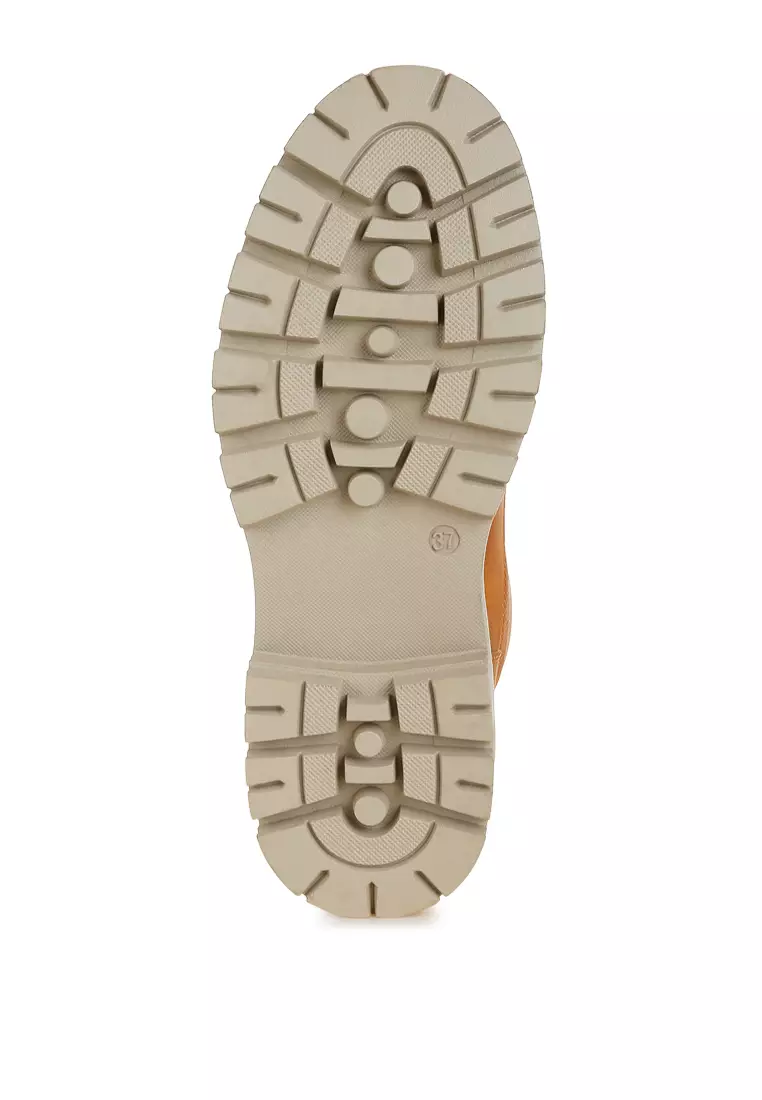 Lace-Up Chunky Warm Ankle Boots in Tan