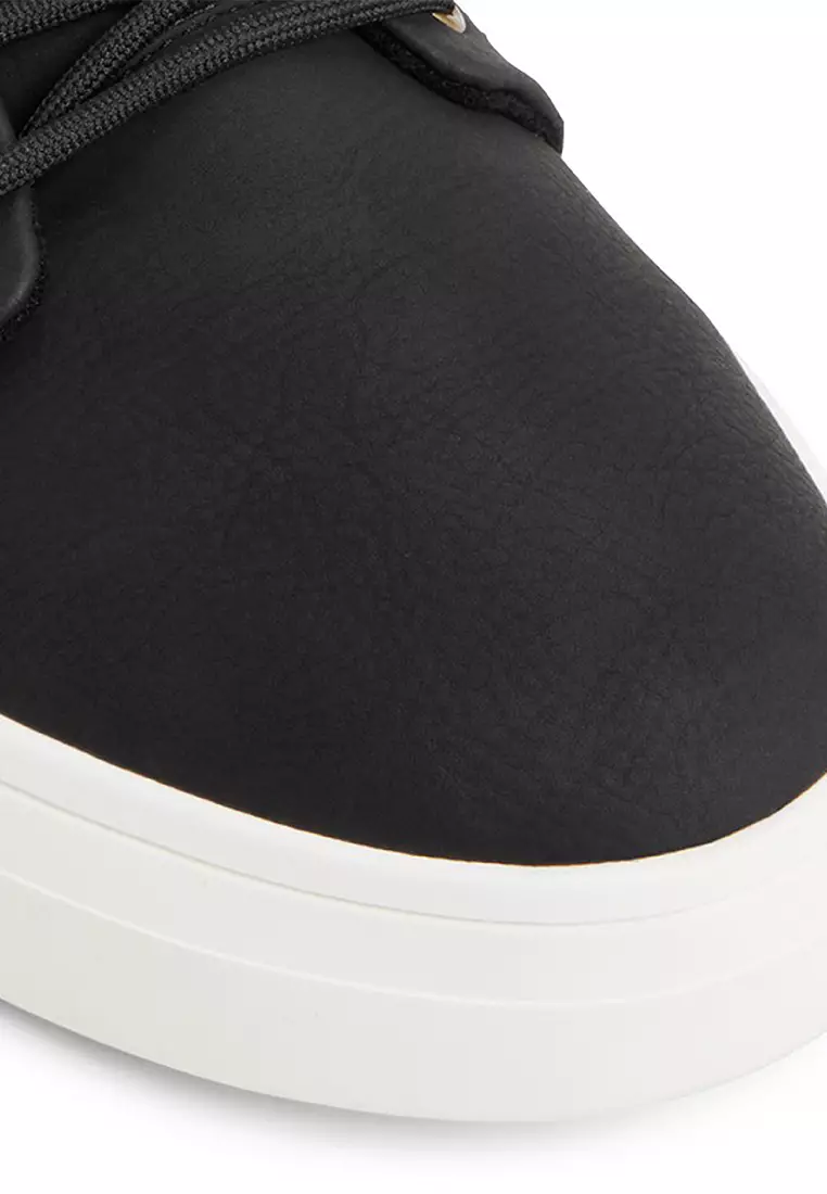Greeley Sneakers
