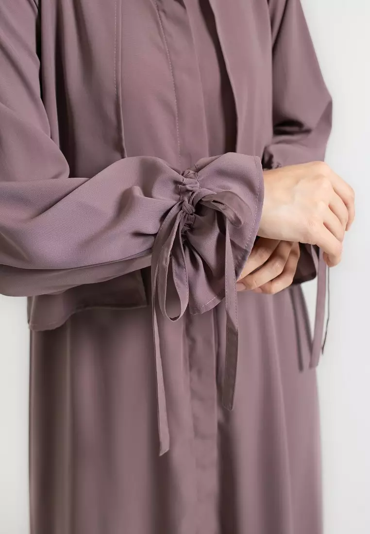 Eshania One Set Black Oakwood Brown