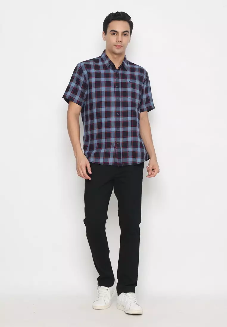 POLICE Kemeja Kotak Twill Navy Merah Regular Fit Pria
