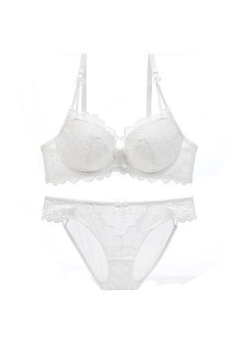 W.Excellence white Premium White Lace Lingerie Set (Bra and Underwear) 1A3B6US7A34A1EGS_1