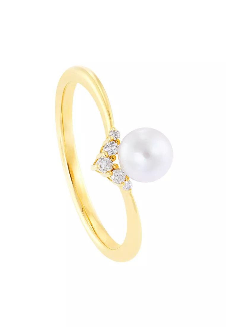 Gold ring with pearl and clearance diamonds