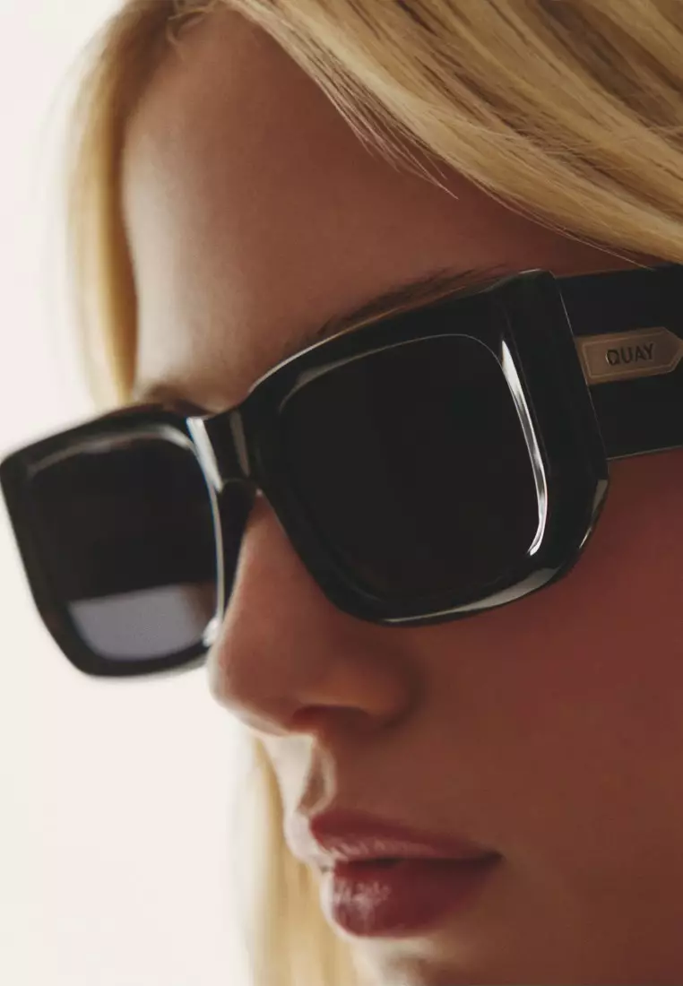 Tell Me More Sunglasses - Black/Smoke