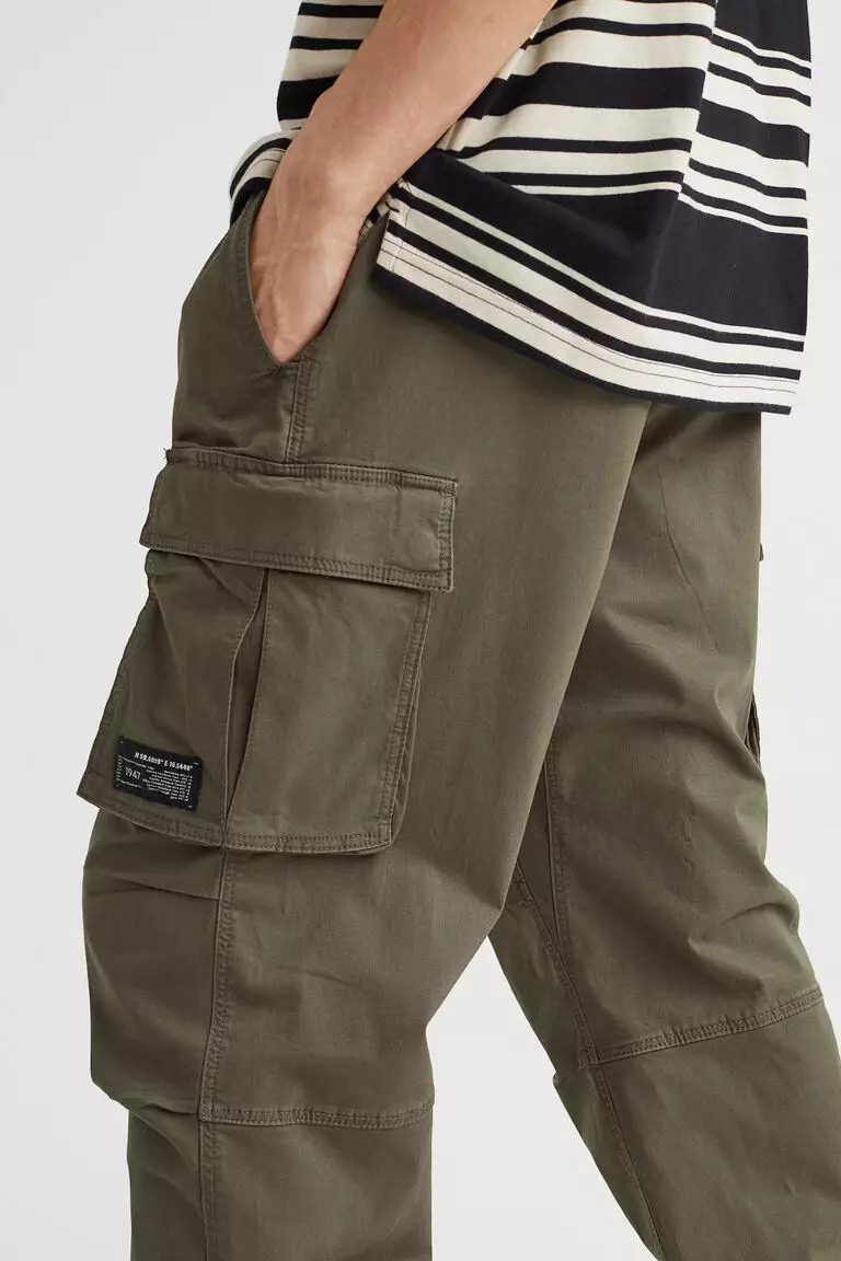 Jual H&M Relaxed Fit Cotton cargo joggers Original 2025 ZALORA
